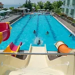 Grand Belish Hotell