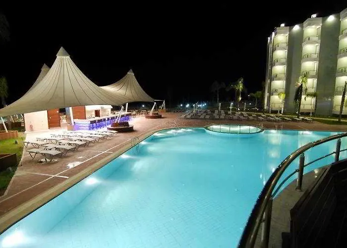 Grand Belish Hotel Guzelcamlı